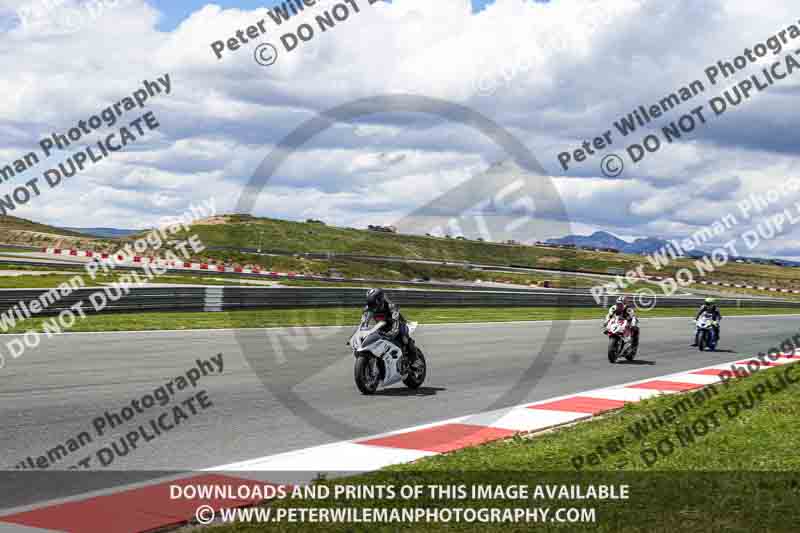 cadwell no limits trackday;cadwell park;cadwell park photographs;cadwell trackday photographs;enduro digital images;event digital images;eventdigitalimages;navarra;no limits trackdays;peter wileman photography;racing digital images;trackday digital images;trackday photos